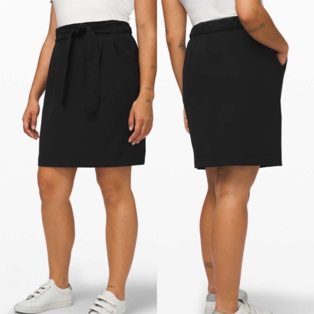 NWT Lululemon Black Tie Waist Noir Skirt Size 4
